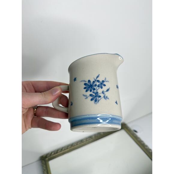 Vintage Jardin 710 Whisper Blue Floral Coffee Tea Creamer Pitcher 60's 70's - Picture 5 of 8